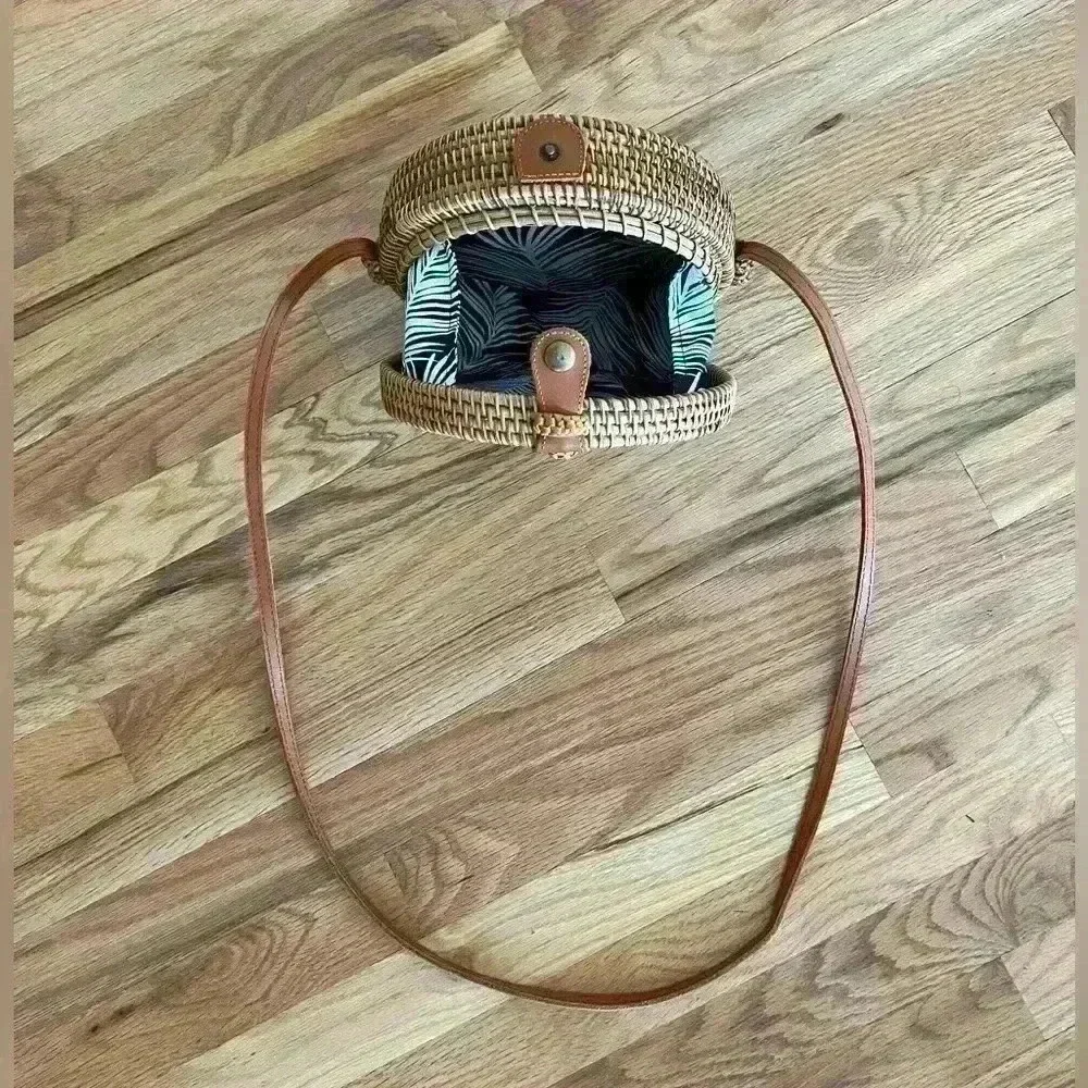 Round Rattan Bag Shoulder Leather Straps Bag
